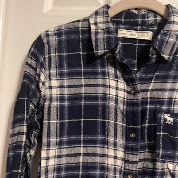 Abercrombie & Fitch long sleeve flannel shirt in blue and white size small NWOT - Picture 4 of 8